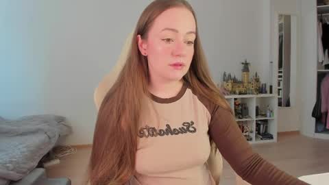 Snapshot of lil_happiness chatting on April 2026 01:15:01 PM for free registration 3 online show from April 2026 01:15:01 PM