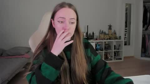Snapshot of lil_happiness chatting on May 2026 06:58:01 PM for free registration 3 online show from May 2026 06:58:01 PM