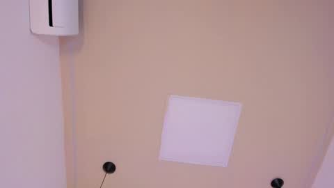 L I L A   online show from January 2025 11:08:01 PM