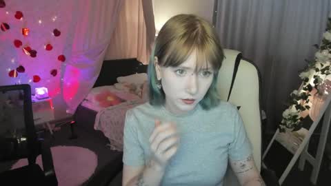 Lili online show from May 2026 03:59:01 AM
