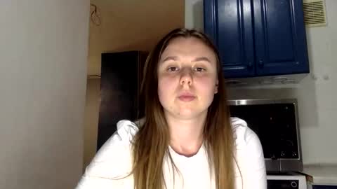 Lily online show from September 2025 06:19:02 PM