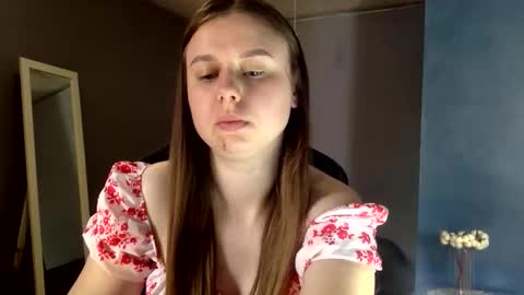 Lily online show from September 2025 01:24:02 PM