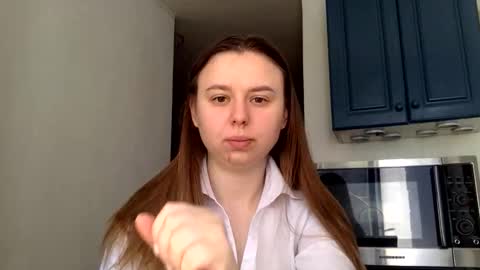 Lily online show from September 2025 08:17:01 AM