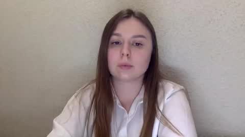 Lily online show from October 2025 07:20:02 PM