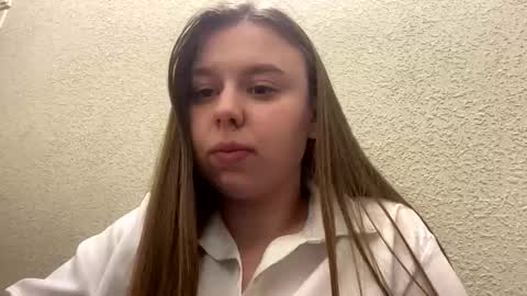 Lily online show from October 2025 07:44:02 PM