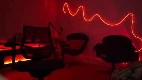 Snapshot of lilbeccaxo chatting on February 2026 08:13:01 AM Rebecca online show from February 2026 08:13:01 AM