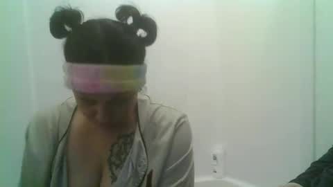 Snapshot of lilbratty_clouds_ogpuffdragon chatting on January 2025 09:08:02 AM lilbratty_clouds_ogpuffdragon online show from January 2025 09:08:02 AM