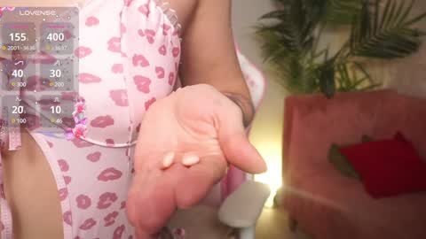 Lili online show from December 2024 11:56:02 AM