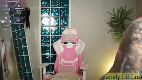 Lili online show from January 2025 11:17:01 AM