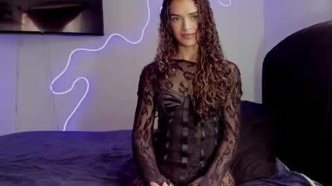 lili_evanss online show from June 2026 06:03:02 PM
