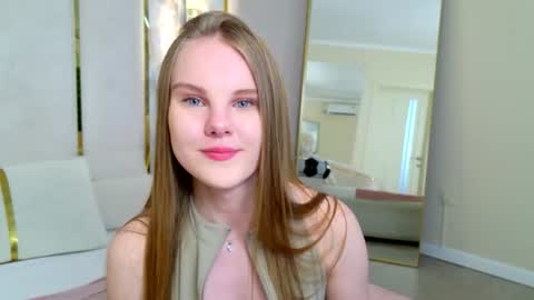 lili_lohan online show from July 2026 07:23:02 AM