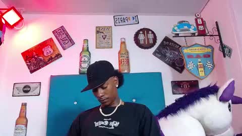 lili_roussi online show from December 2025 11:00:02 PM