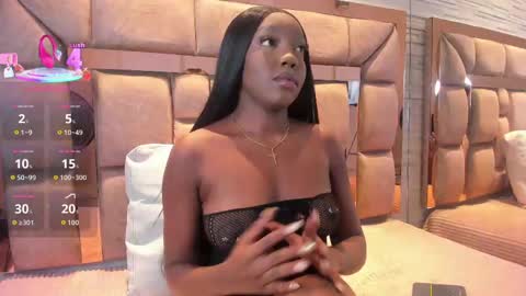 LILIAN  online show from September 2025 01:05:01 PM