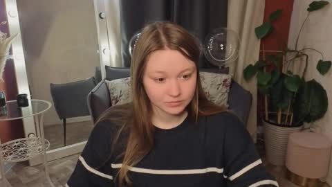 Snapshot of lilian_stars chatting on March 2026 04:36:01 AM Lilian online show from March 2026 04:36:01 AM