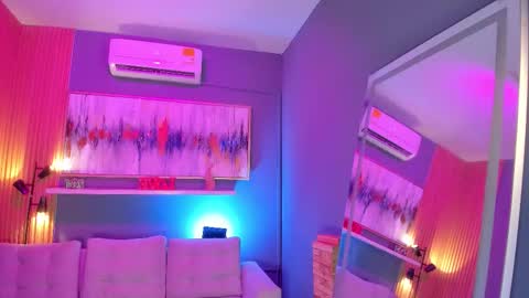 holis soy lily chang no olvides el pulgar arriba es muy importante para mi 3 independent model online show from March 2026 07:42:02 PM