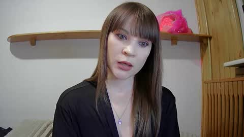 Lili online show from February 2026 07:17:02 PM