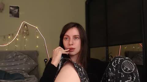 Lilu online show from October 2025 07:30:01 AM
