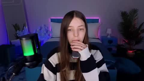 Lili Bakery online show from December 2025 02:41:02 AM