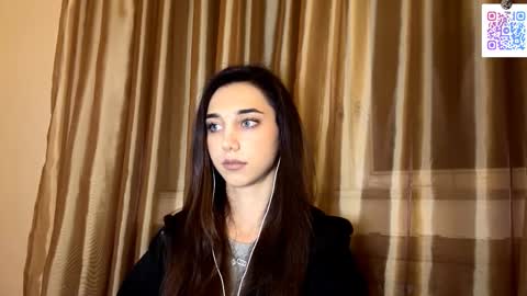 Snapshot of lilihalvorsen chatting on November 2025 10:19:01 PM Lina online show from November 2025 10:19:01 PM