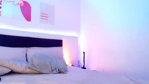 Lilith Savett online show from April 2026 07:58:02 PM