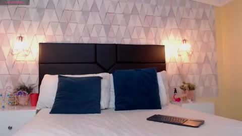 LilyJensen online show from September 2025 07:47:01 PM