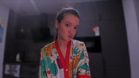 Snapshot of lililaluna chatting on January 2025 01:51:01 PM             ...  online show from January 2025 01:51:01 PM