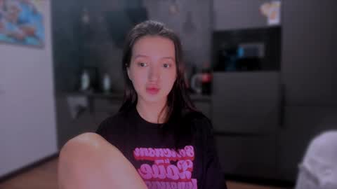 Snapshot of lililaluna chatting on January 2025 06:10:02 PM             ...  online show from January 2025 06:10:02 PM