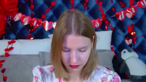 LiliLinn online show from February 2026 04:31:01 AM