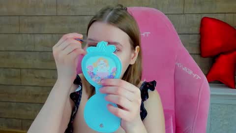 LiliLinn online show from February 2026 04:43:02 AM