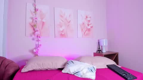 lilirousee online show from March 2026 02:02:01 AM