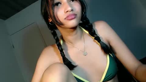 Chloe online show from February 2026 12:33:02 PM