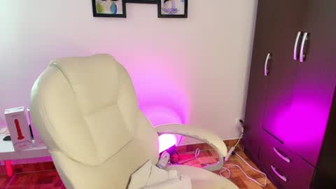 Snapshot of lilith01_ chatting on July 2026 01:08:02 AM Leidy online show from July 2026 01:08:02 AM