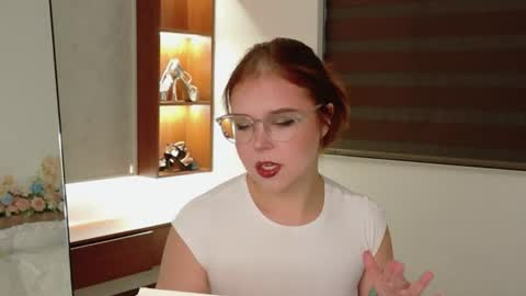 Lilith Bonheur online show from June 2026 10:04:01 PM