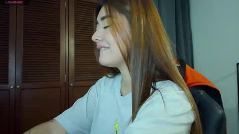 Lilith online show from November 2025 03:21:02 AM