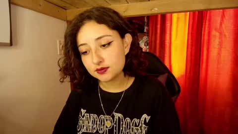 Snapshot of lilith_de_vil chatting on February 2025 04:42:02 PM Mistress Lilith online show from February 2025 04:42:02 PM