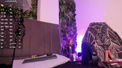 IG soylilith green7   online show from December 2025 06:17:01 PM