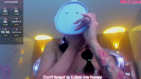 Lilith  online show from March 2025 04:10:01 PM