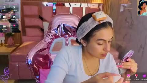 Lilith  online show from November 2025 03:18:02 AM