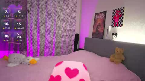 lilith_poison online show from November 2025 06:07:01 PM