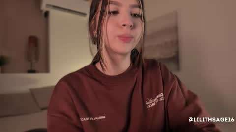 lilith_sage_ online show from October 2025 11:47:01 AM