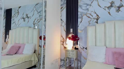 Lilith  online show from April 2026 05:19:01 AM