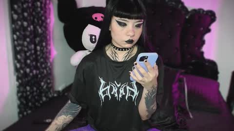   online show from October 2025 02:22:02 AM