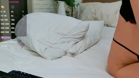 Emeli online show from April 2026 06:10:01 PM