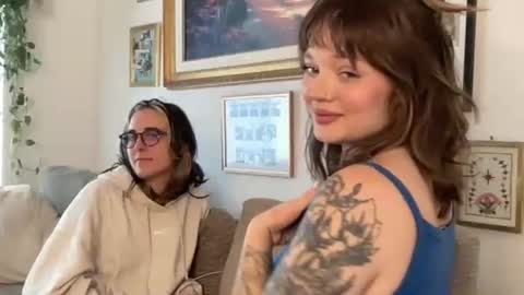 lilldaddysgirl online show from October 2025 08:25:01 PM