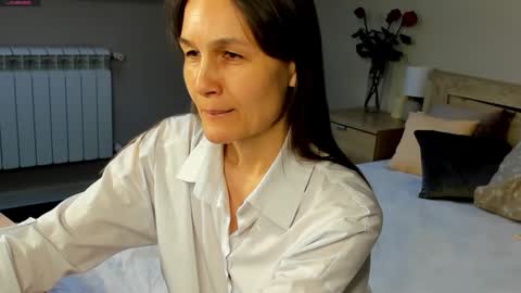 lillian_white1 online show from February 2025 07:04:02 AM