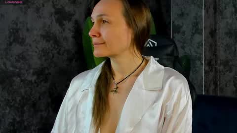 Snapshot of lillian_white1 chatting on May 2026 12:52:01 AM lillian_white1 online show from May 2026 12:52:01 AM
