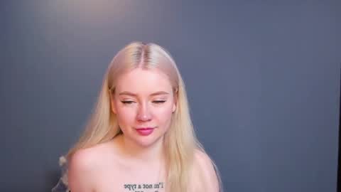 lillie_berry online show from April 2026 05:35:01 AM