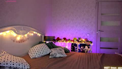 LilliMoore online show from May 2026 11:20:01 PM