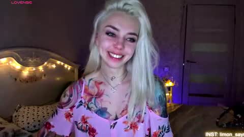 LilliMoore online show from June 2026 11:07:01 PM