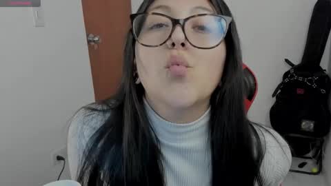 lillith_777 online show from October 2025 02:18:01 AM